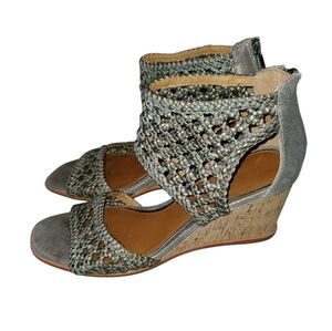 Donald J Pliner Lagos Wedge